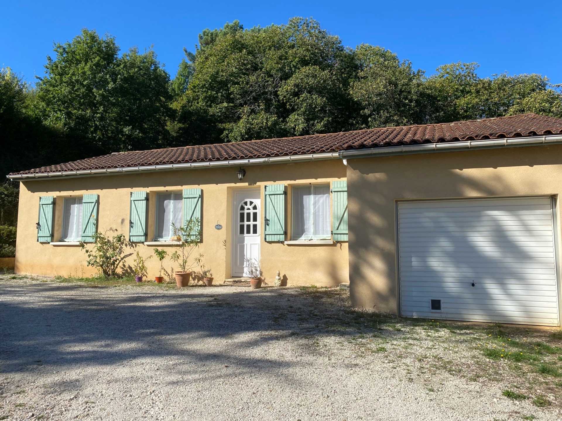 House in Saint-Cyprien, Nouvelle-Aquitaine 11177260