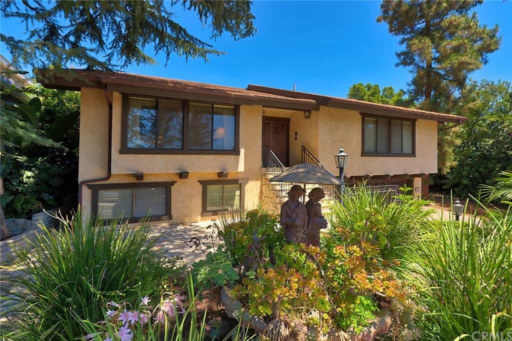 Huis in La Crescenta-Montrose, California 11177273