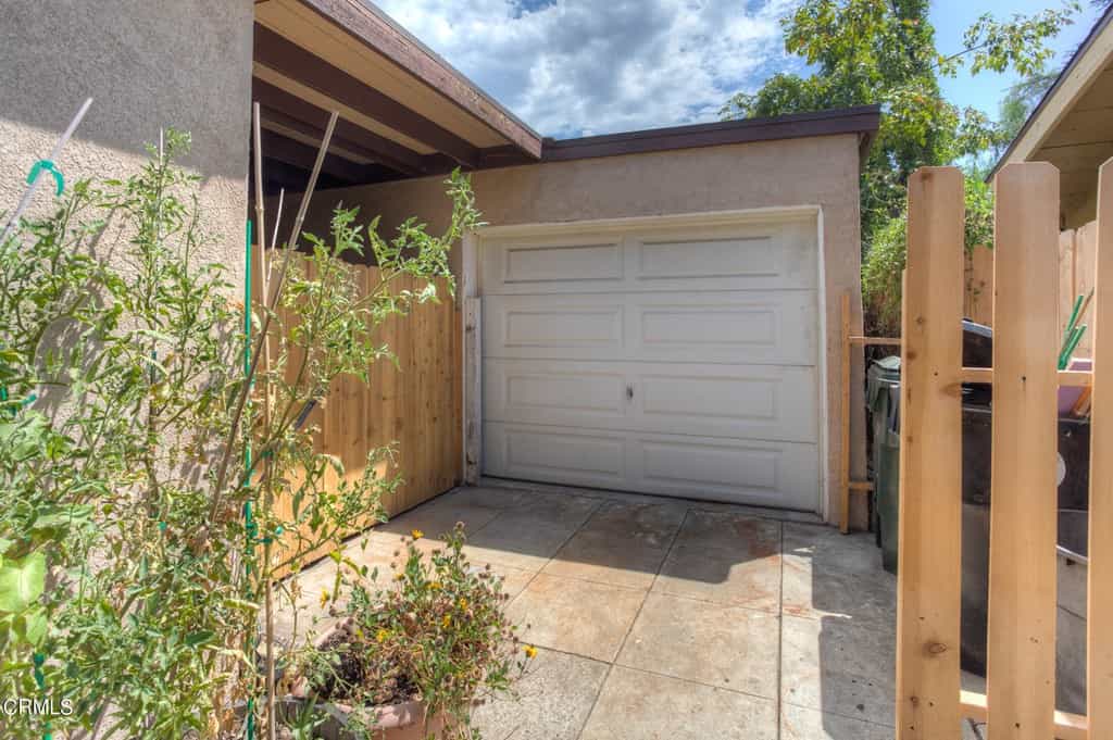 House in La Crescenta-Montrose, California 11177425