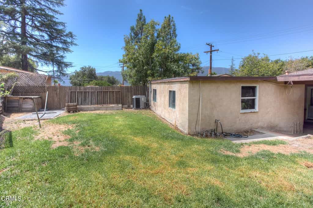 House in La Crescenta-Montrose, California 11177425