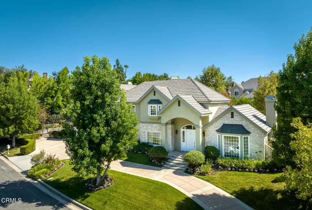 House in La Canada Flintridge, California 11177455
