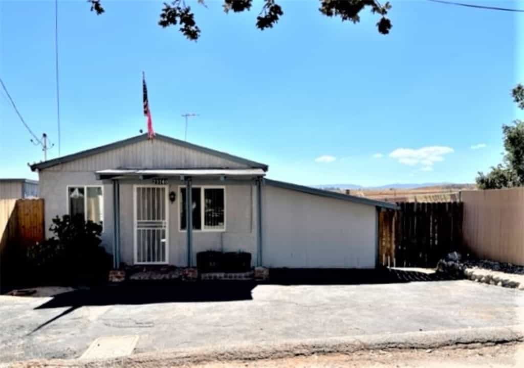 Dom w Dwór nad jeziorem Chatsworth, Kalifornia 11177520