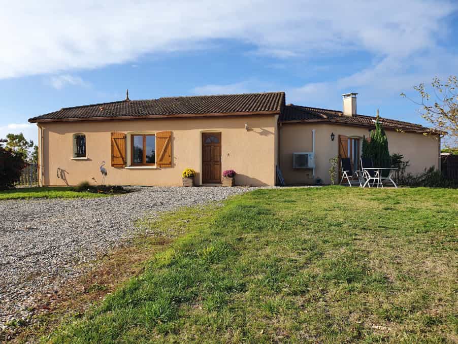 Rumah di Turtres, Nouvelle-Aquitaine 11177942