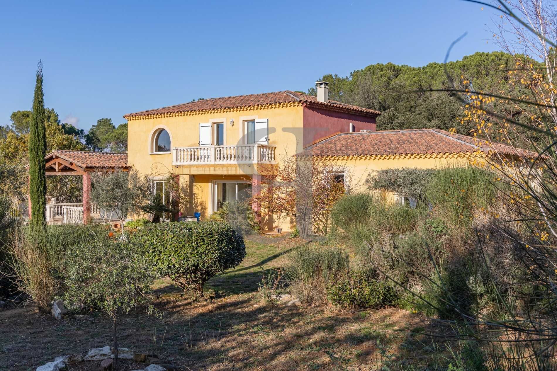 Rumah di Sainte-Cecile-les-Vignes, Provence-Alpes-Cote d'Azur 11178021