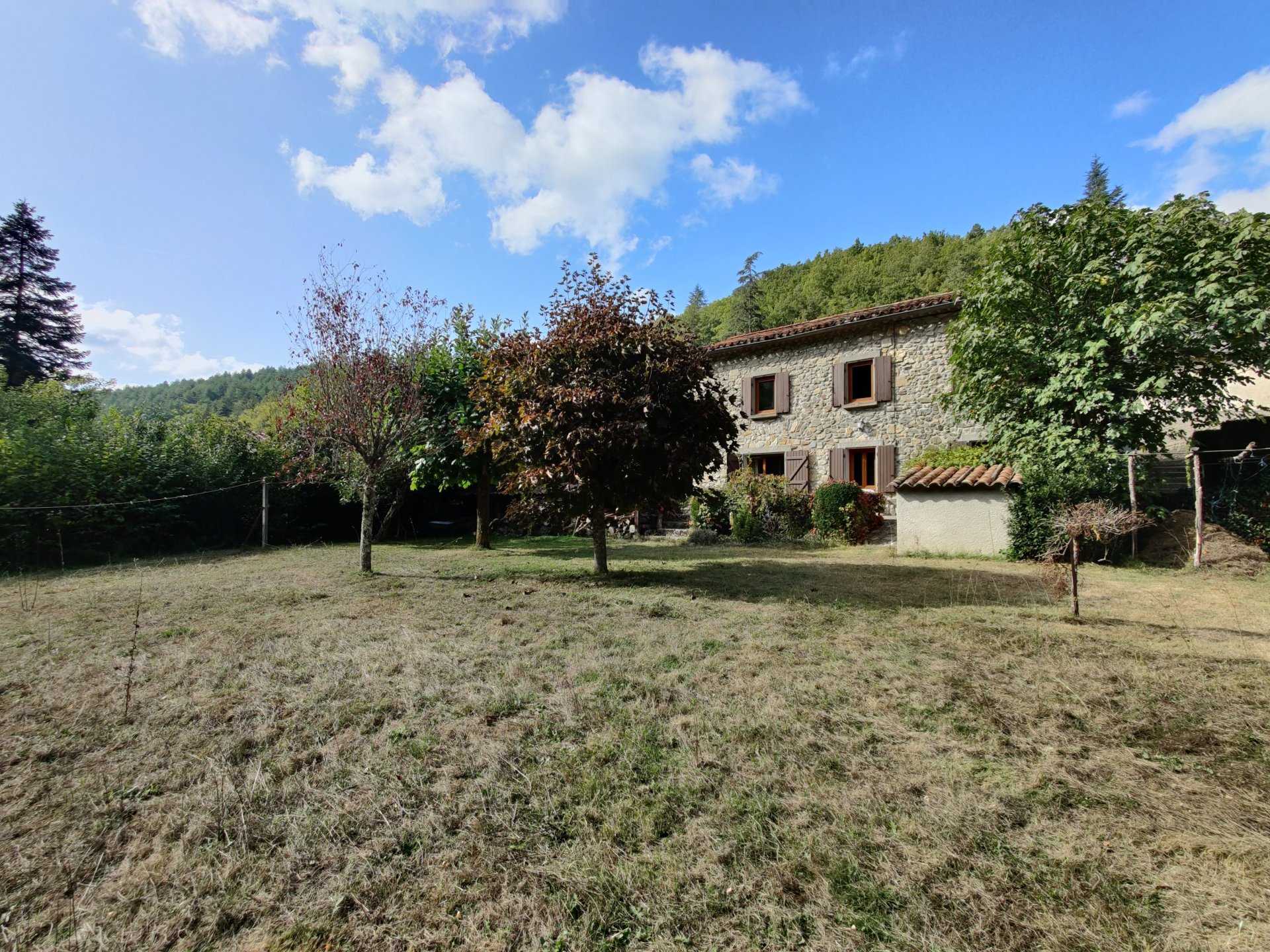 House in Lanet, Occitanie 11178130
