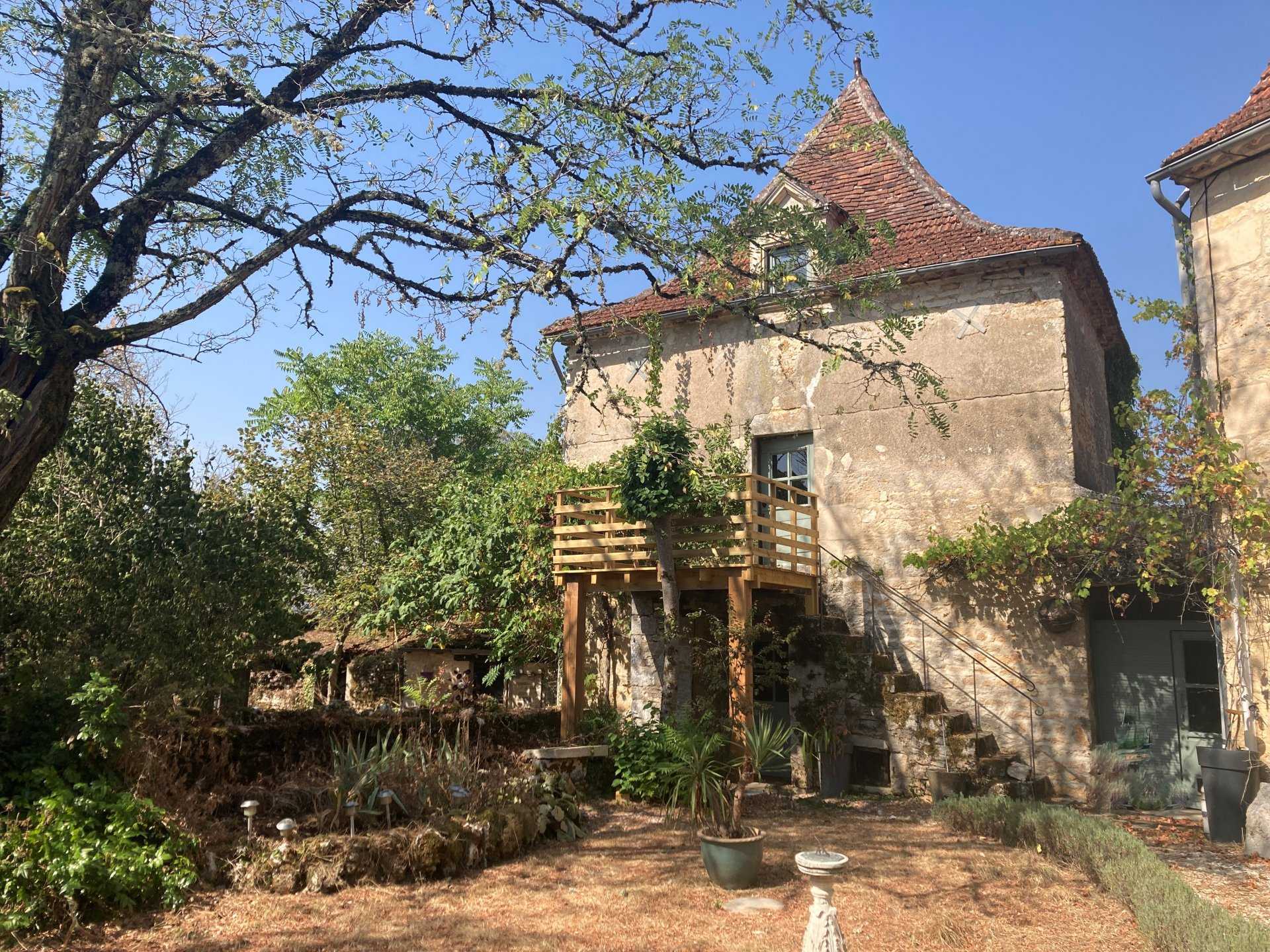 بيت في Cabrerets, Occitanie 11178290