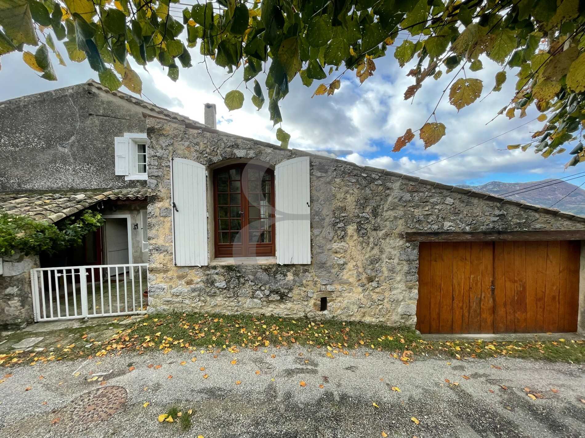 Casa nel Buis-les-Baronnies, Alvernia-Rodano-Alpi 11178295