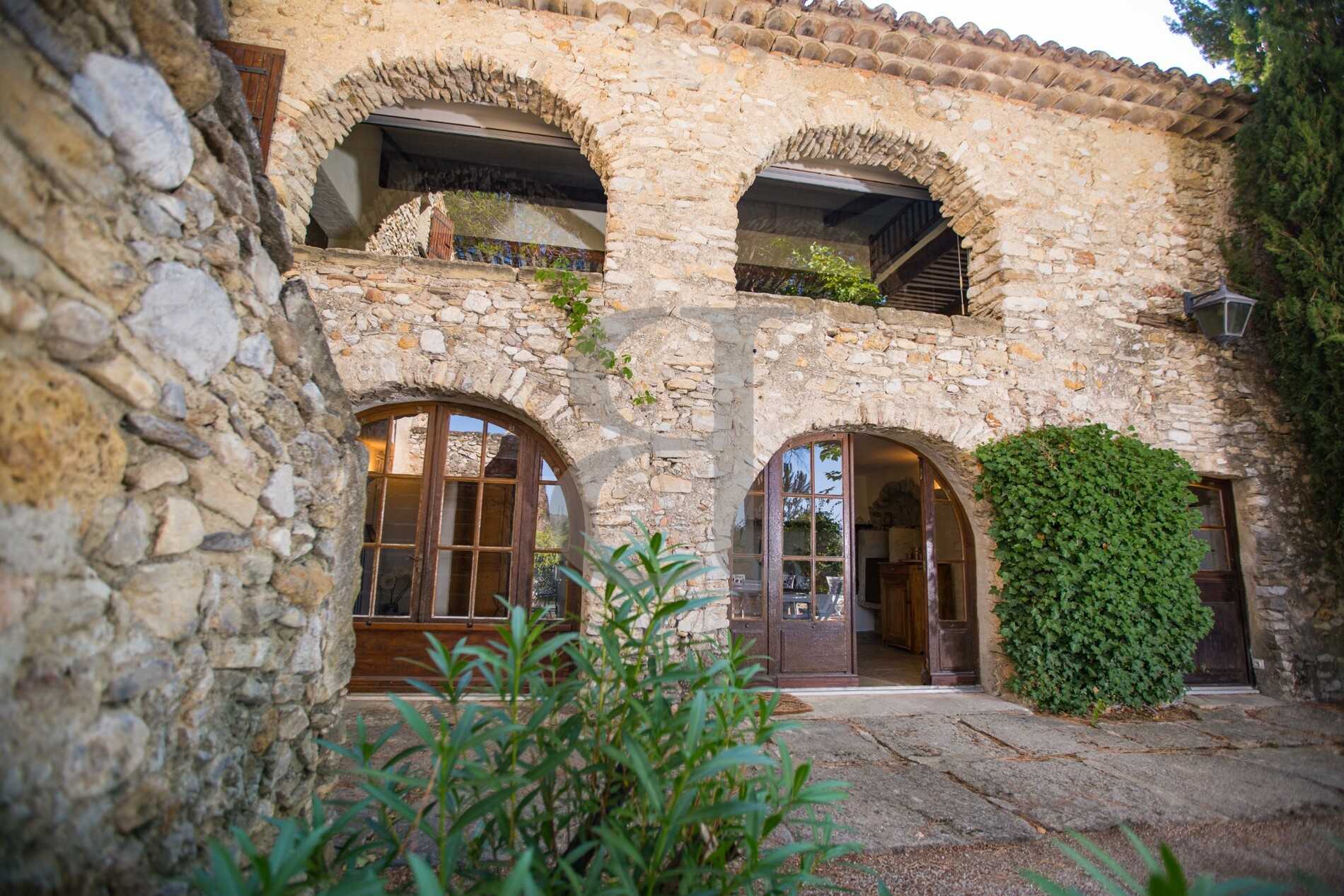 casa en Vaison-la-Romaine, Provence-Alpes-Côte d'Azur 11178793