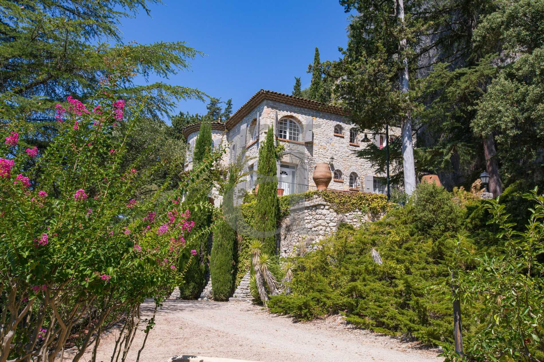 casa en Vaison-la-Romaine, Provence-Alpes-Côte d'Azur 11178795
