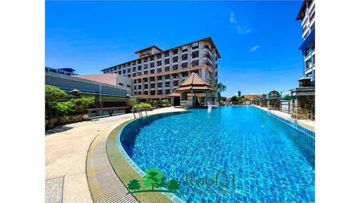 Condominium in Ban Phatthaya Tai, Chon Buri 11179353