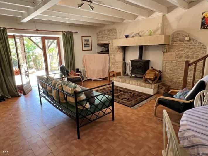 House in Bioussac, Nouvelle-Aquitaine 11179393