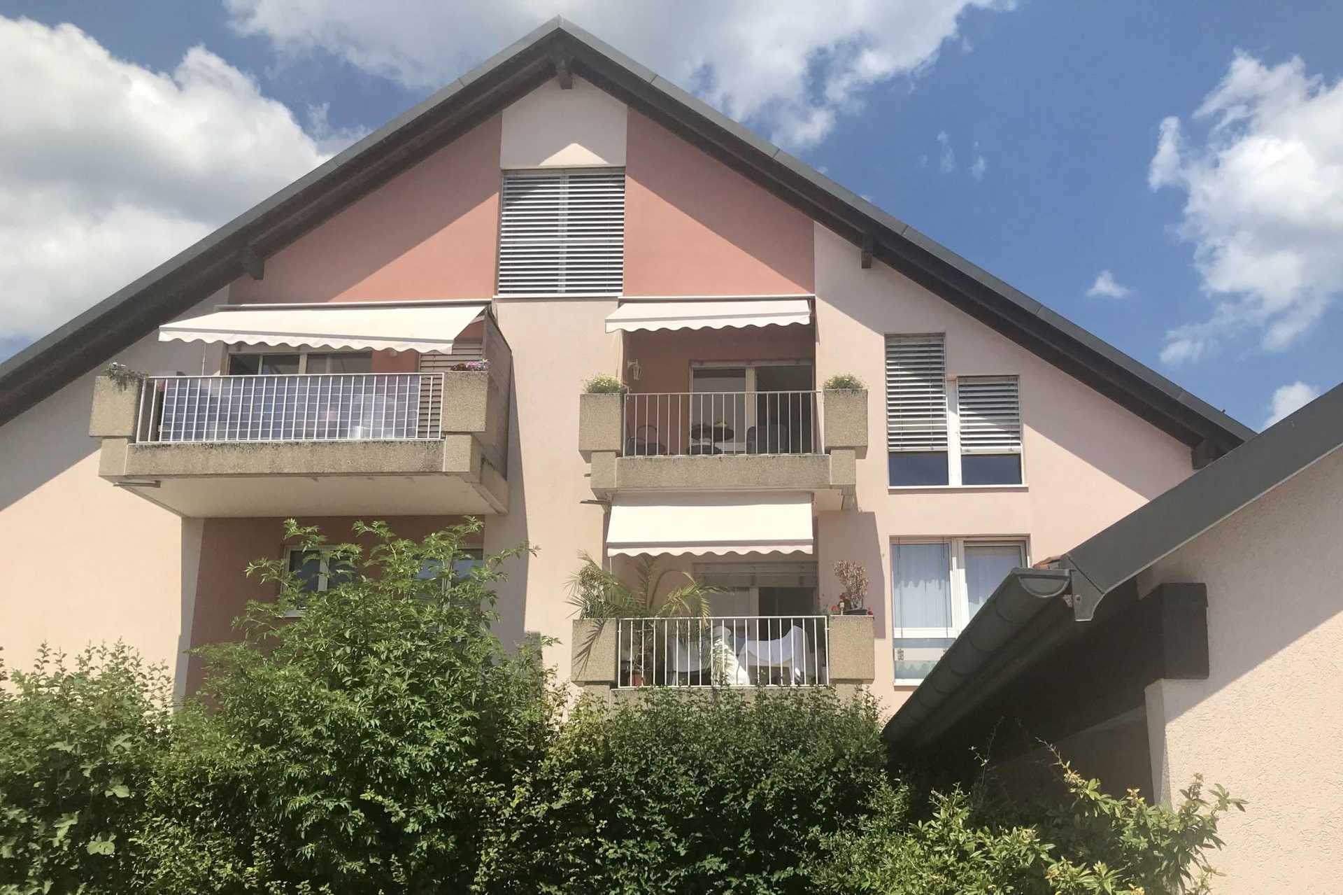 Condominium in Grens, Vaud 11179528