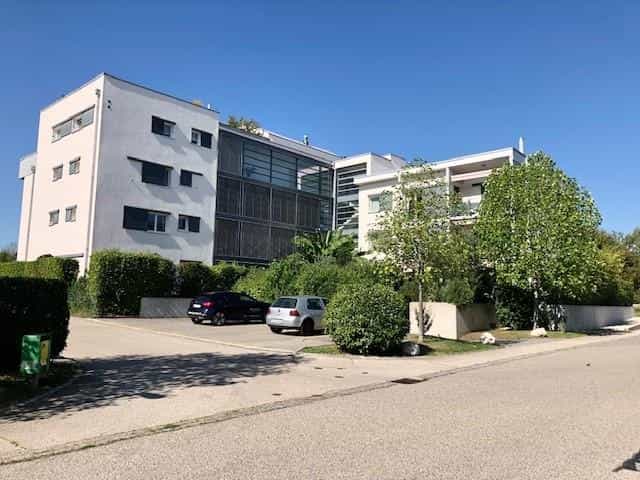 Condominium in Prangins, Vaud 11179583