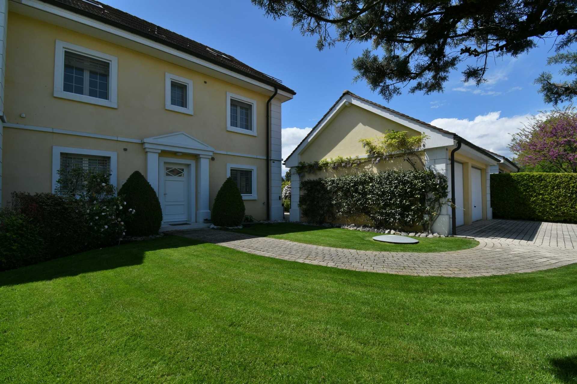 House in Gland, Vaud 11179587