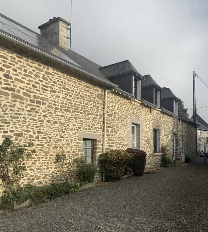 Hus i Villaines-la-Juhel, Pays de la Loire 11179620