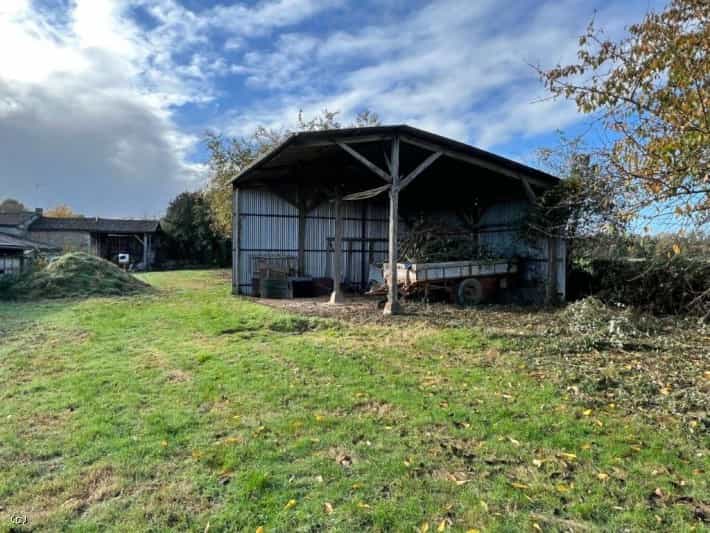 House in Barro, Nouvelle-Aquitaine 11179771