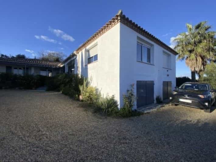 House in Pezenas, Occitanie 11180013