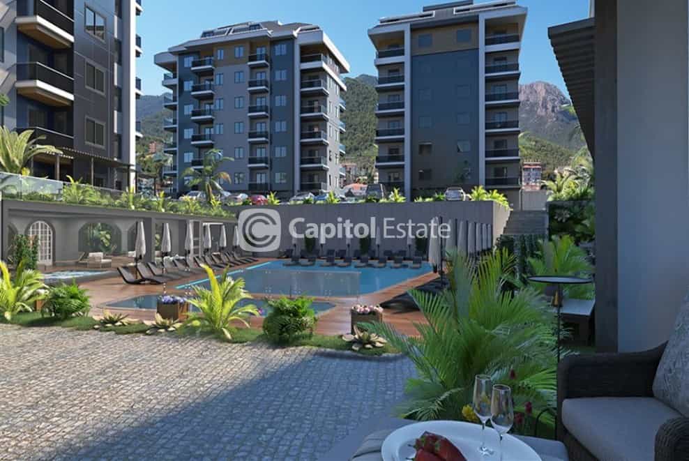 Condominium in Oba, Antalya 11180363