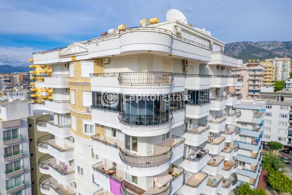 Condominium in Mahmutlar, Antalya 11180387
