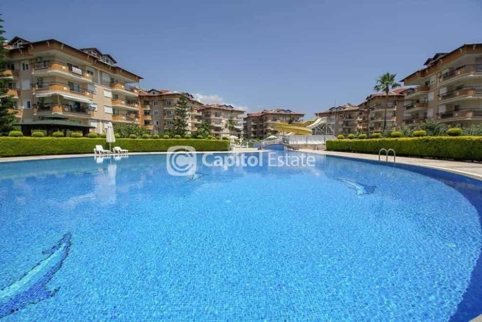 Condominium in Oba, Antalya 11180451