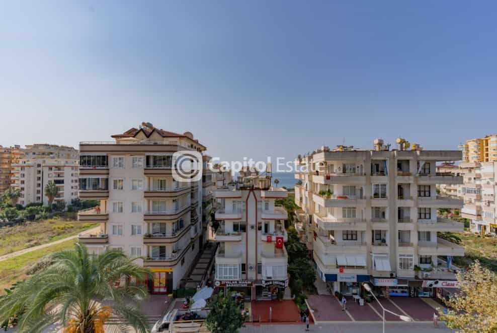 Condominium in Mahmutlar, Antalya 11180534