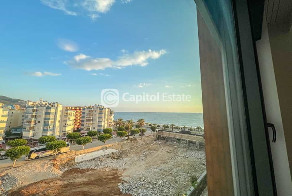 Condominium dans Mahmutlar, Antalya 11180542