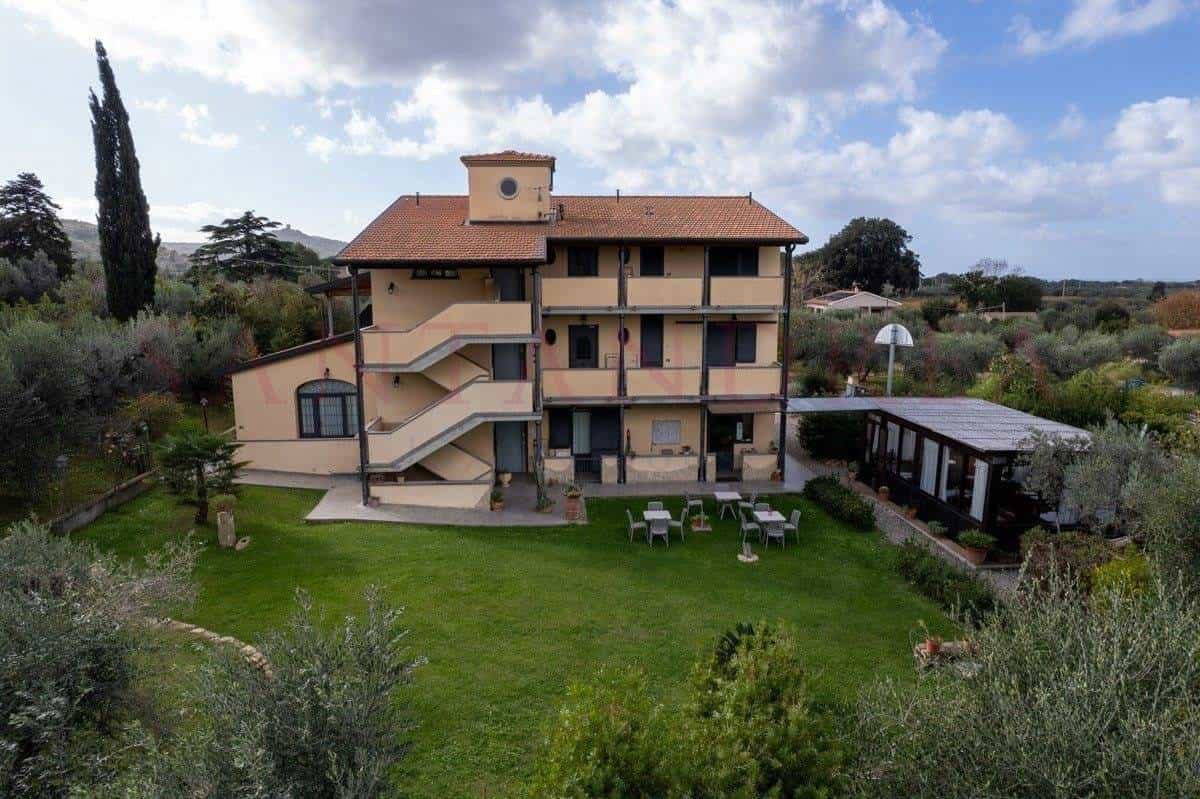 Condominium in Castagneto Carducci, Tuscany 11180605
