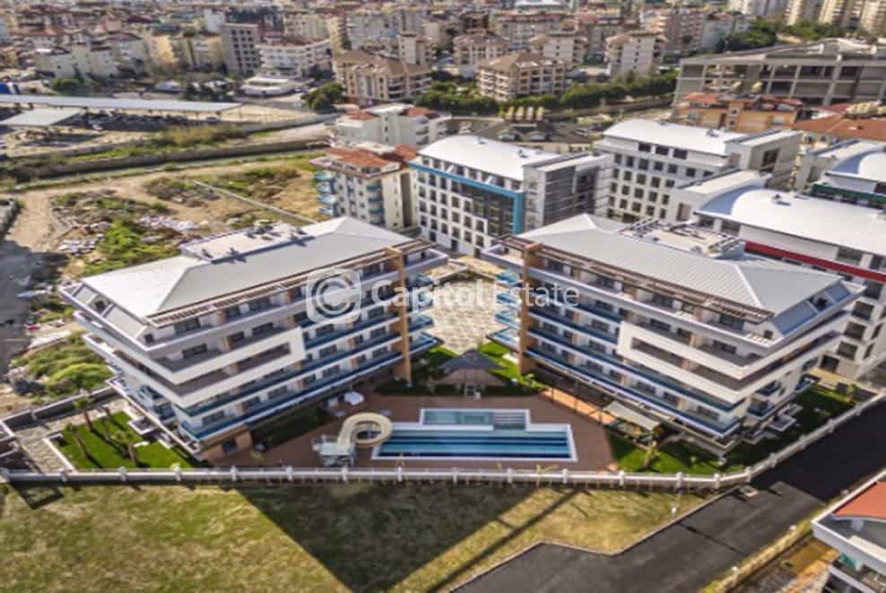 Condominium in Oba, Antalya 11180697