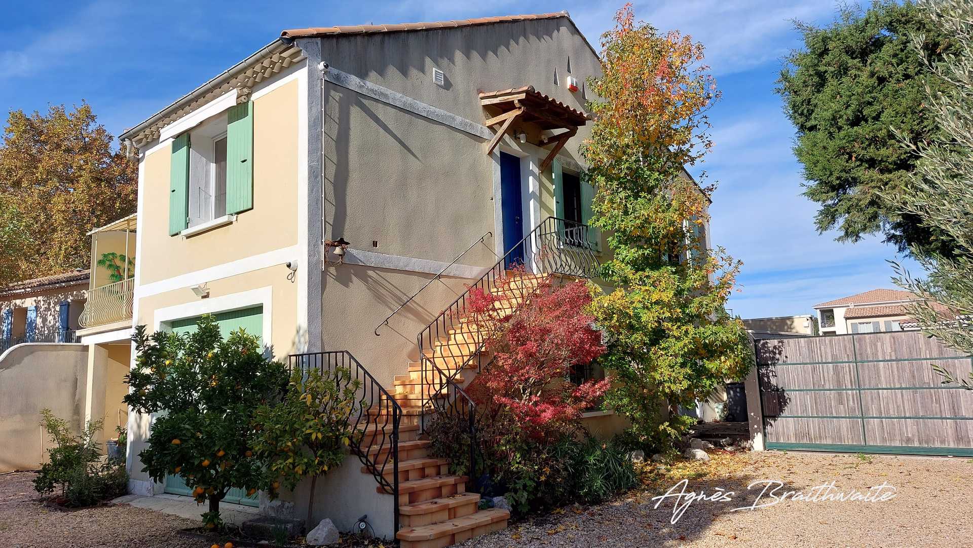 House in Rognonas, Provence-Alpes-Cote d'Azur 11180824