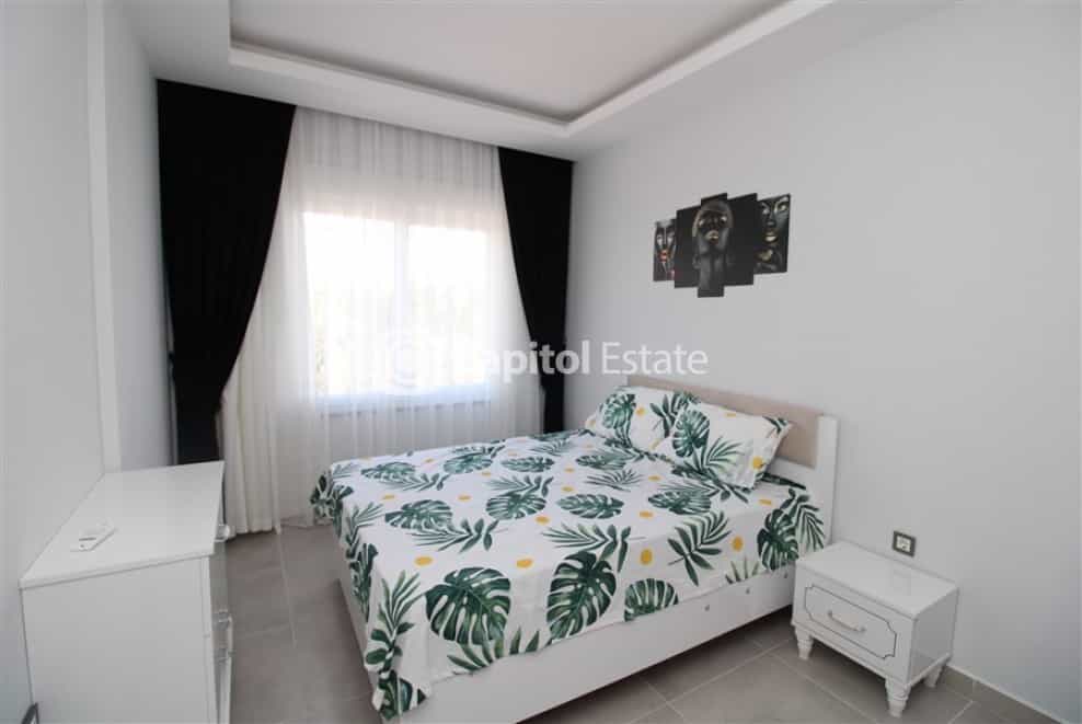 Condominium in Mahmutlar, Antalya 11180840