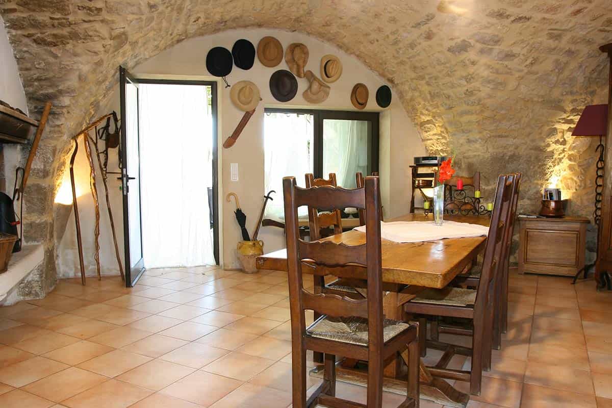 rumah dalam Uzès, Occitanie 11180856