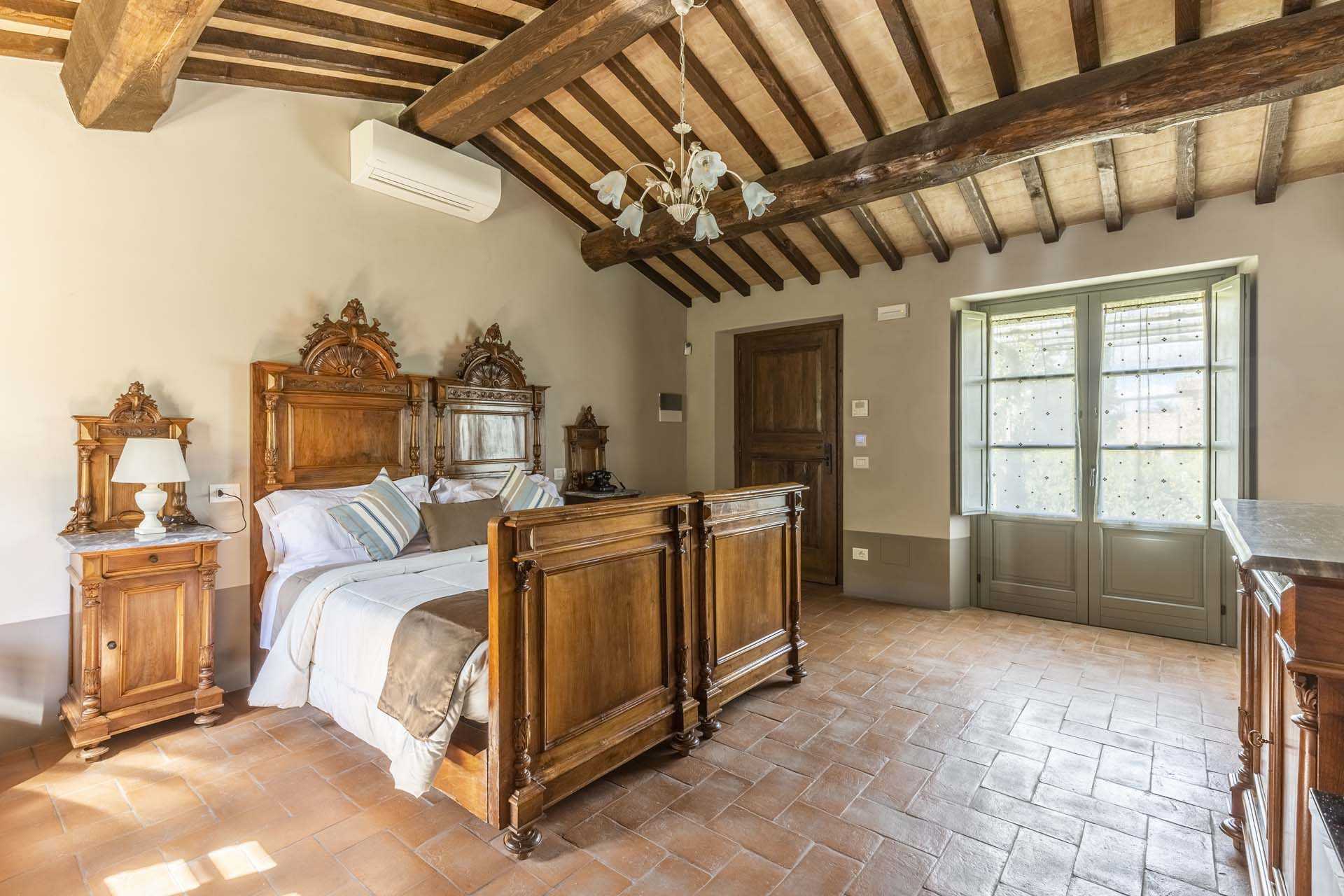 Talo sisään , Toscana 11180927
