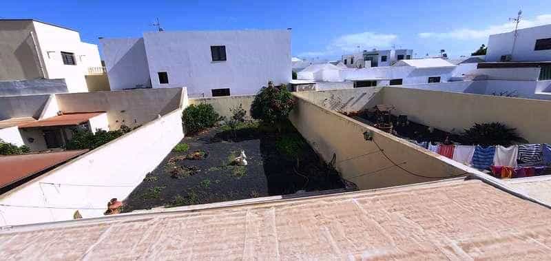 жилой дом в Playa Honda, Canarias 11181171