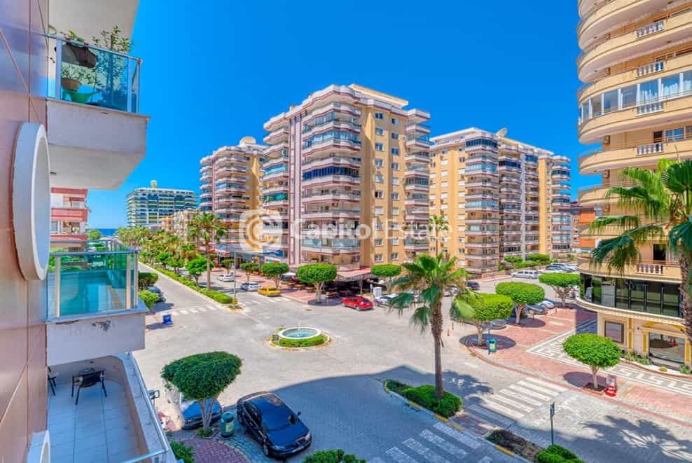 Condominium dans Mahmutlar, Antalya 11181289