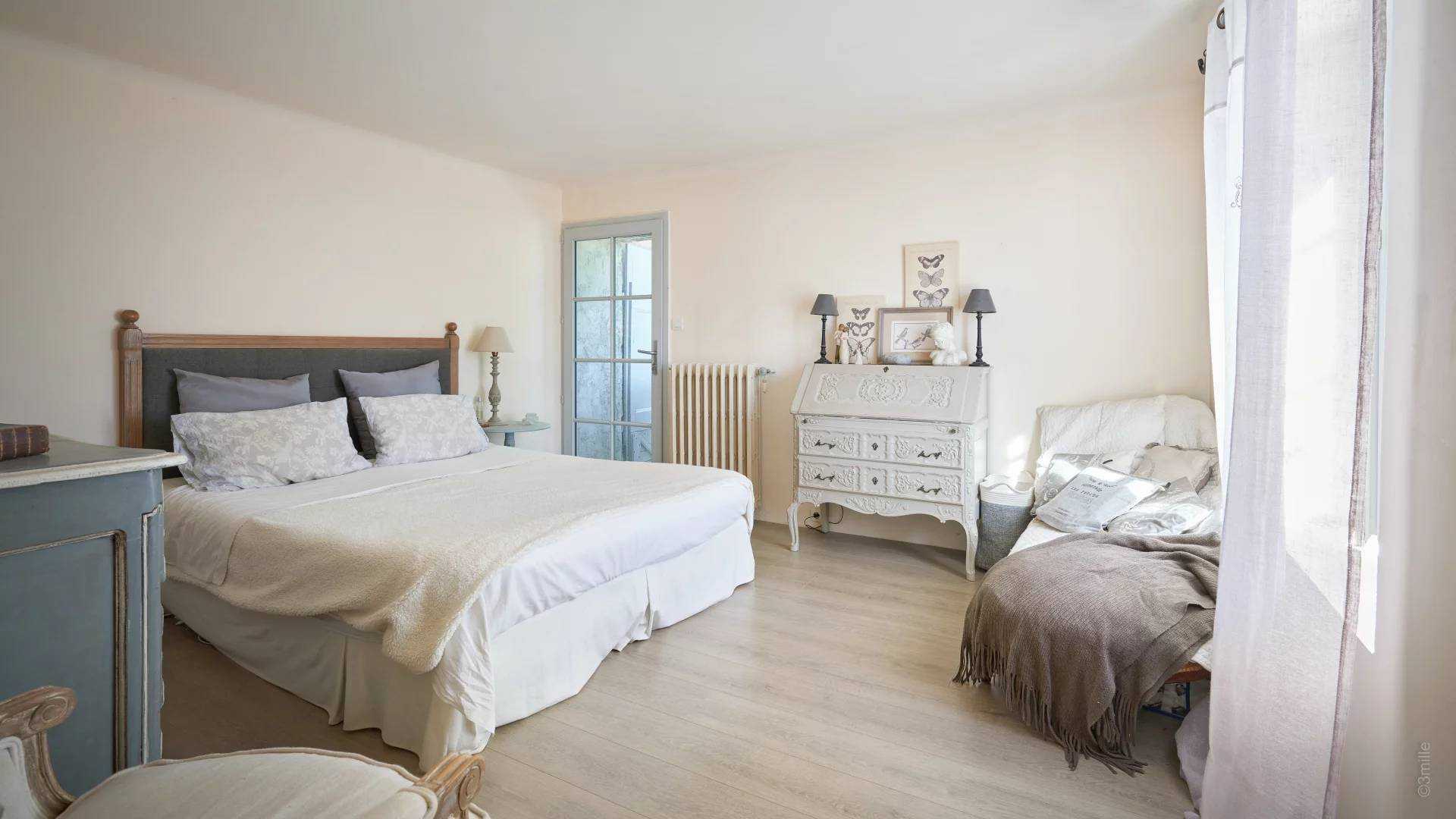 Huis in Roquefort-les-Pins, Provence-Alpes-Côte d'Azur 11181439