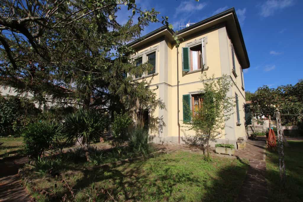 Huis in Montecatini Val di Cecina, Toscana 11181526