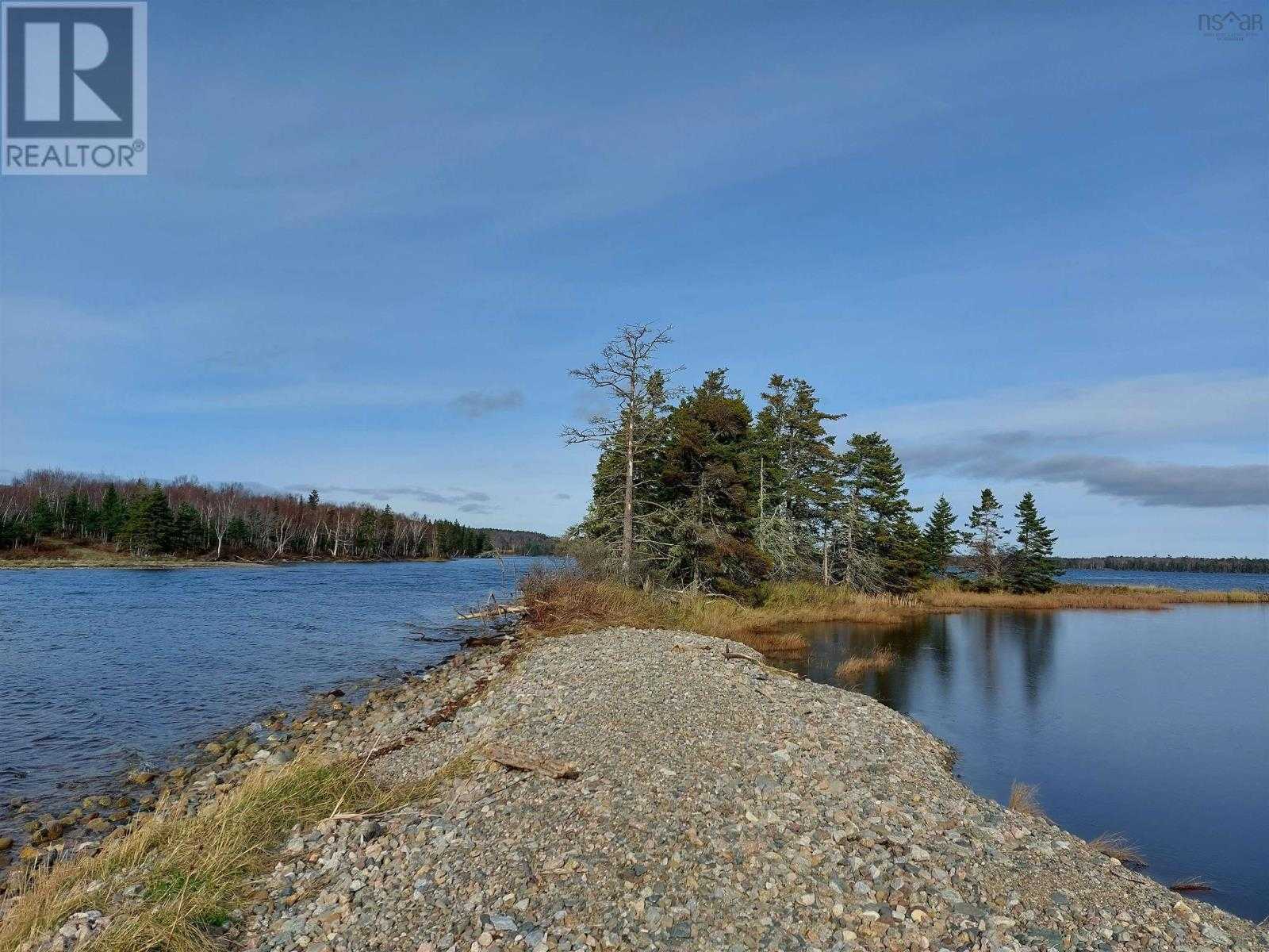 Land in Baddeck, Nova Scotia 11181620