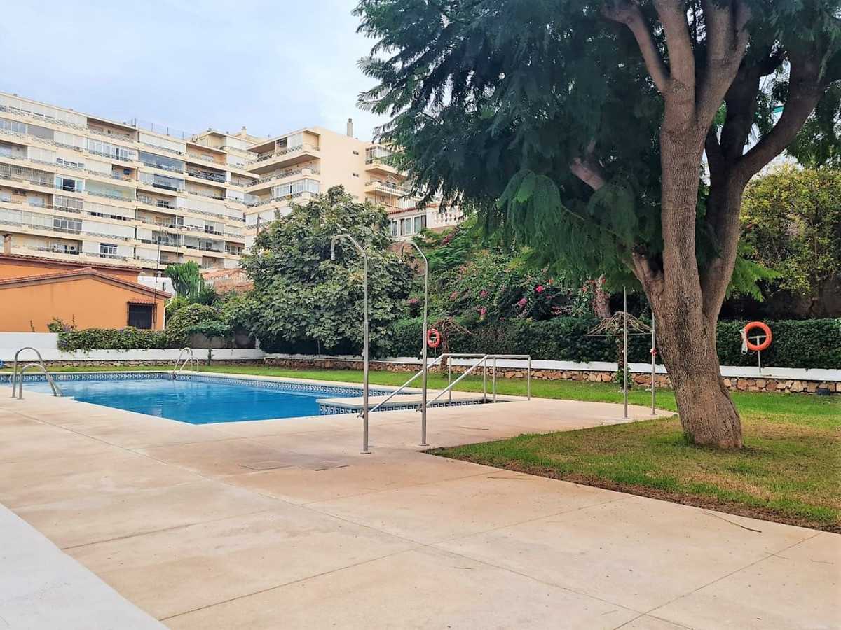Condominium in Torremolinos, Andalusia 11181834