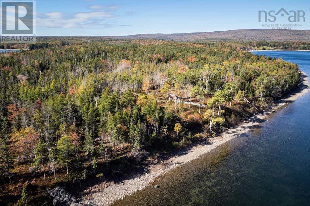 Terre dans West Bay, Nova Scotia 11181838