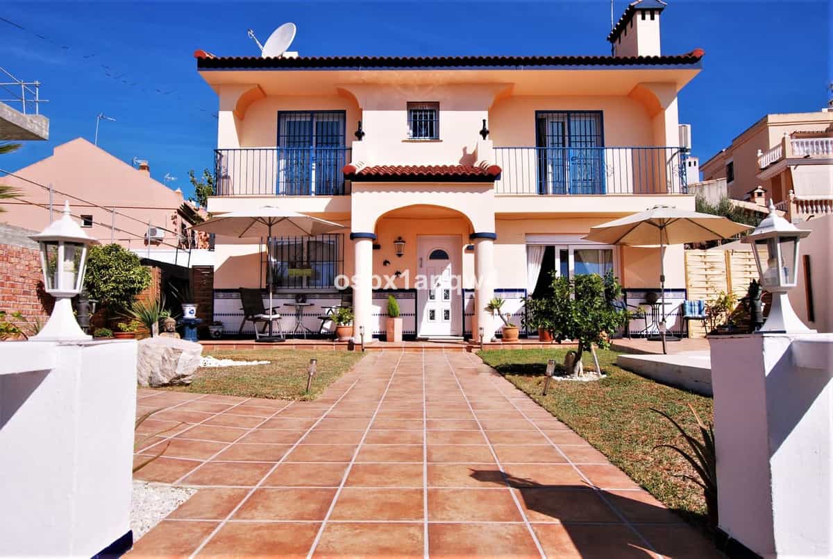 Будинок в Санта-Фе-де-лос-Болічес, Андалусія 11182514
