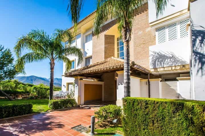 House in Fuengirola, Andalusia 11182891