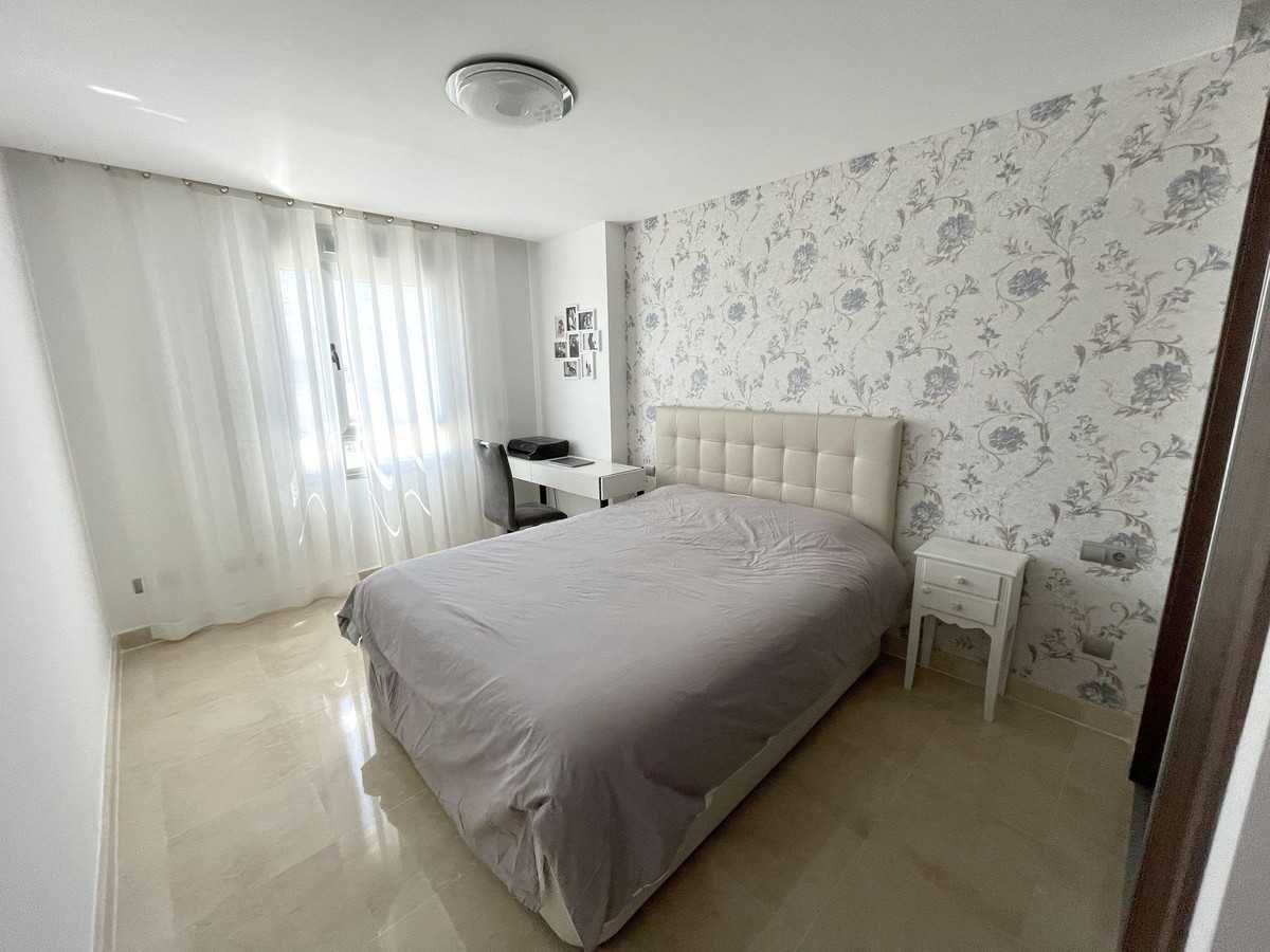 公寓 在 San Pedro de Alcántara, Andalusia 11183019