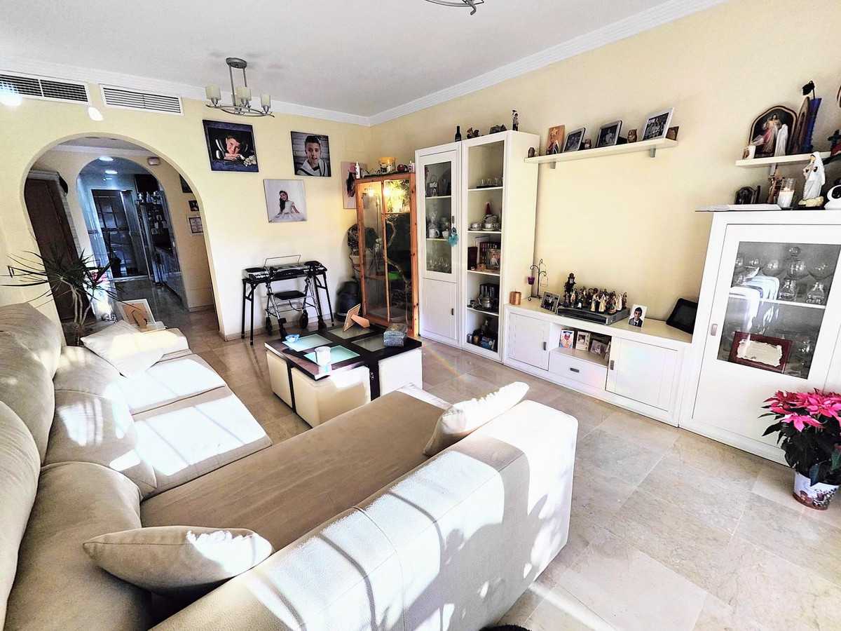 Condominium in Benalmadena, Andalusia 11183250