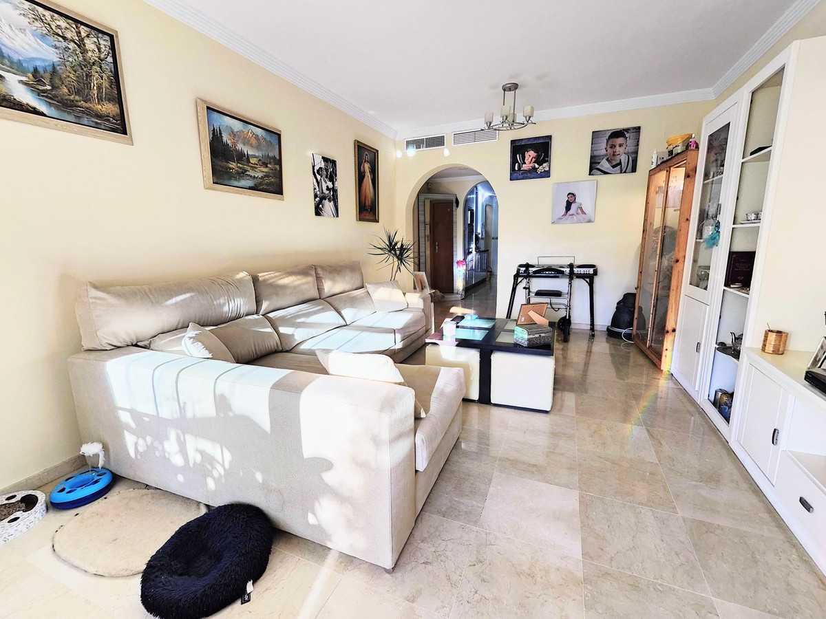 Condominium in Benalmadena, Andalusia 11183250