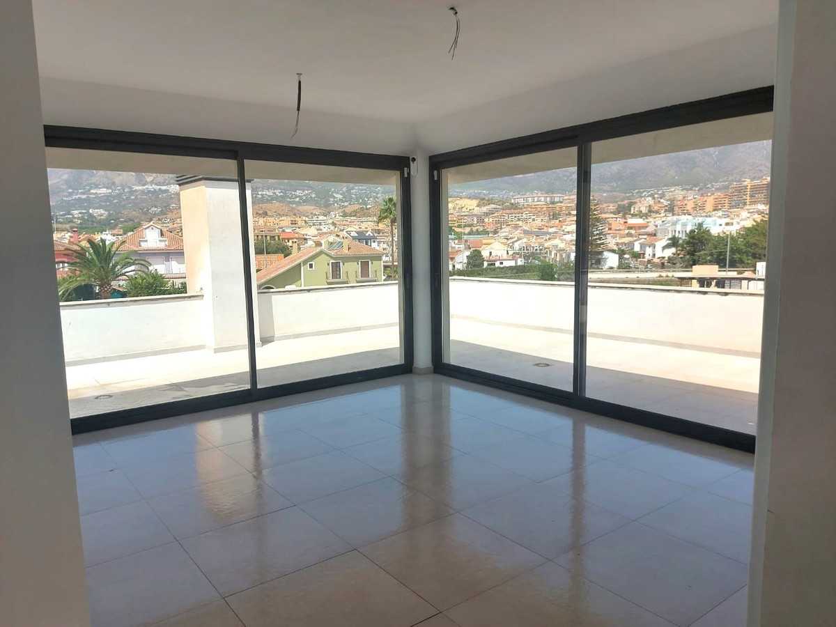 Condominium in Santa Fe de los Boliches, Andalusia 11183396