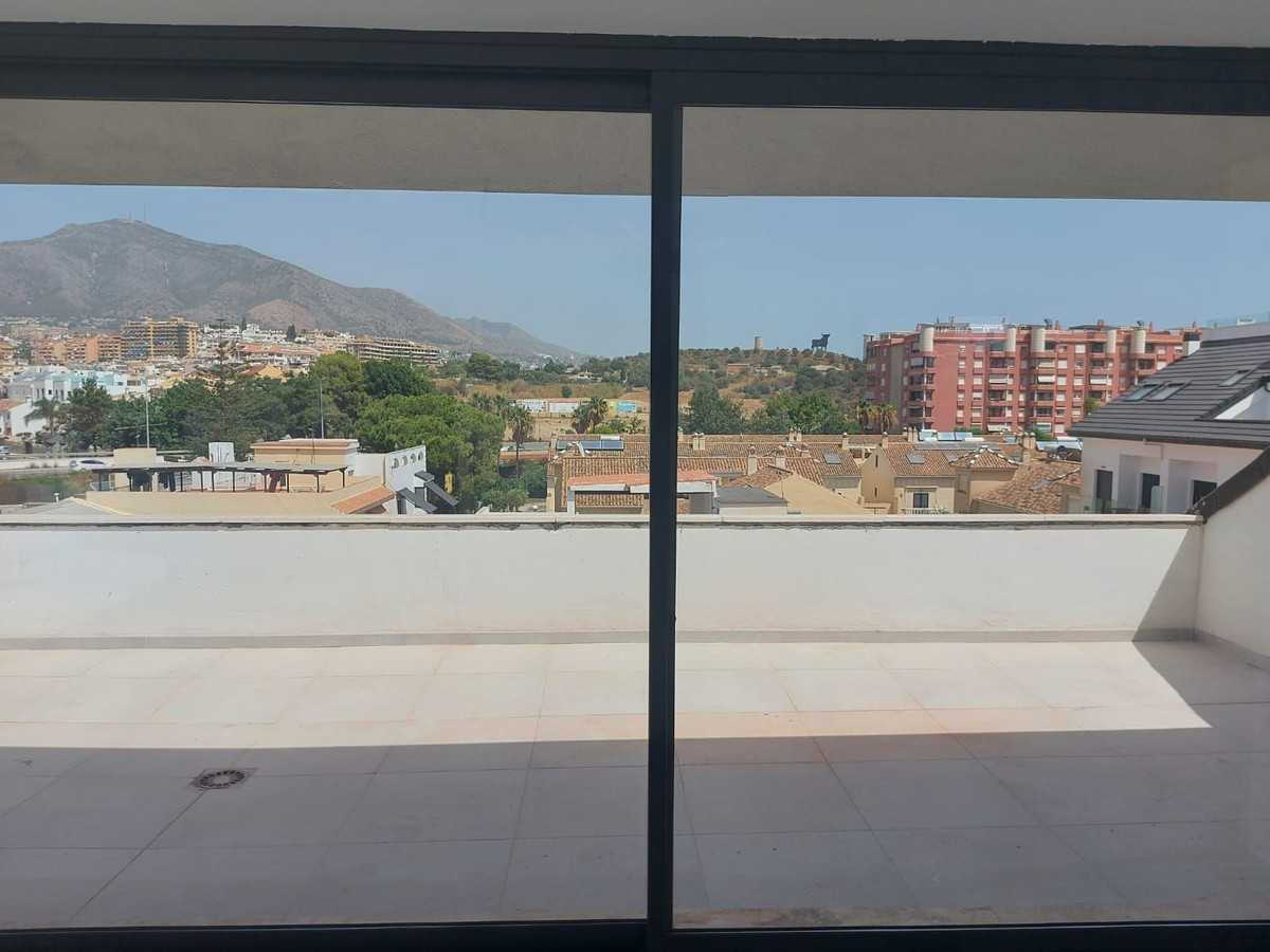 公寓 在 Fuengirola, Andalucía 11183396
