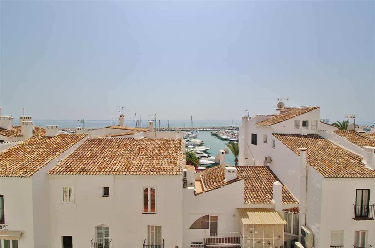 Condominium in Marbella, Andalusië 11183659