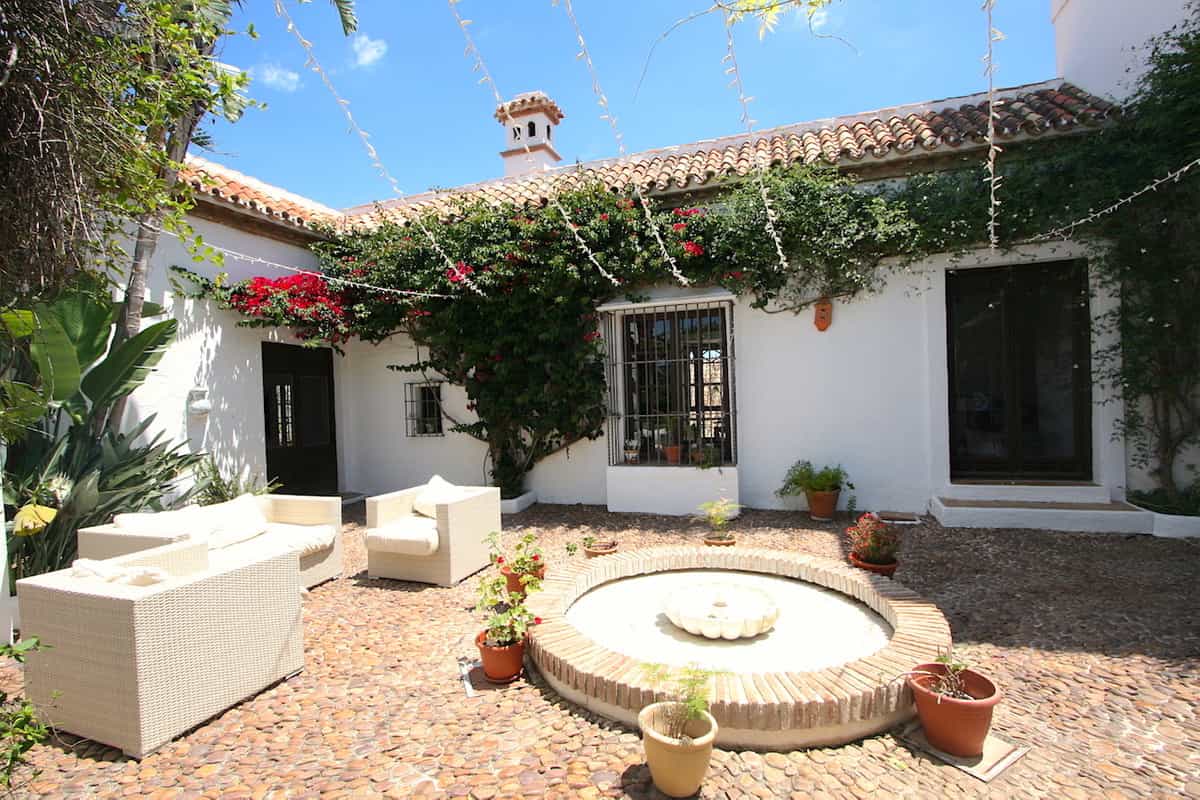 жилой дом в Фуэнхирола, Андалусия 11184311
