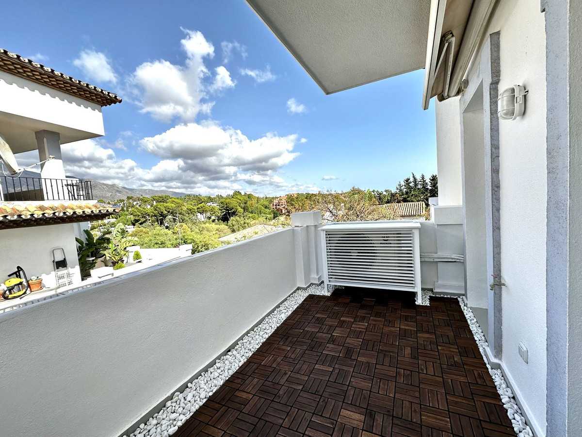 Condominium in Marbella, Andalusia 11184670