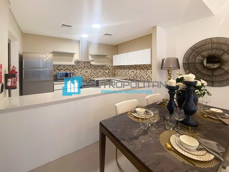 Condominium in Dubai, Dubayy 11184954